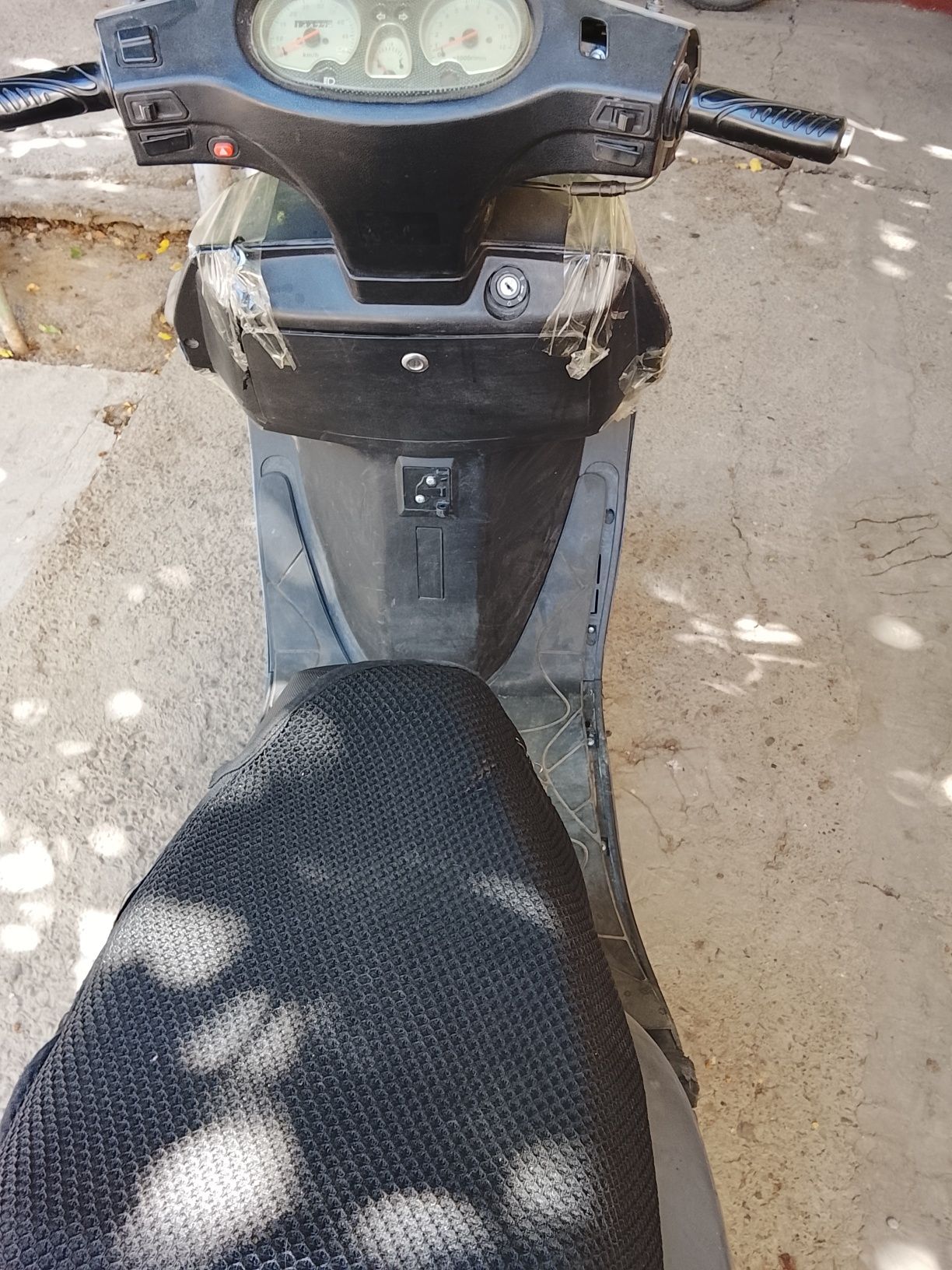 Skuter matori tez sotiladi oladigan odam tel qisin