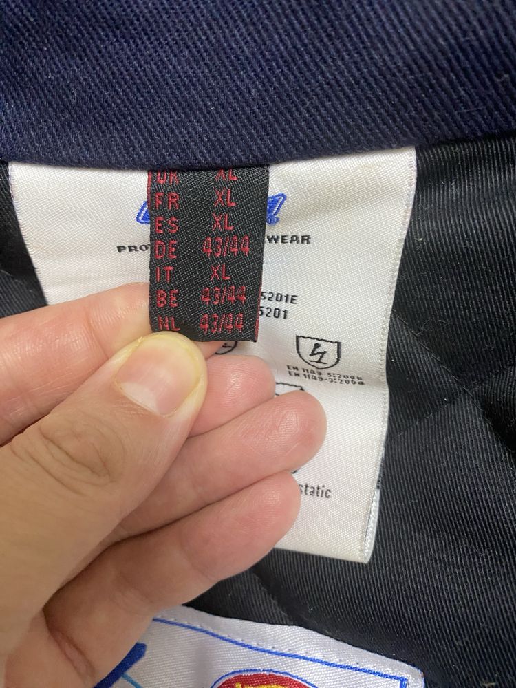 Продам спецкуртку