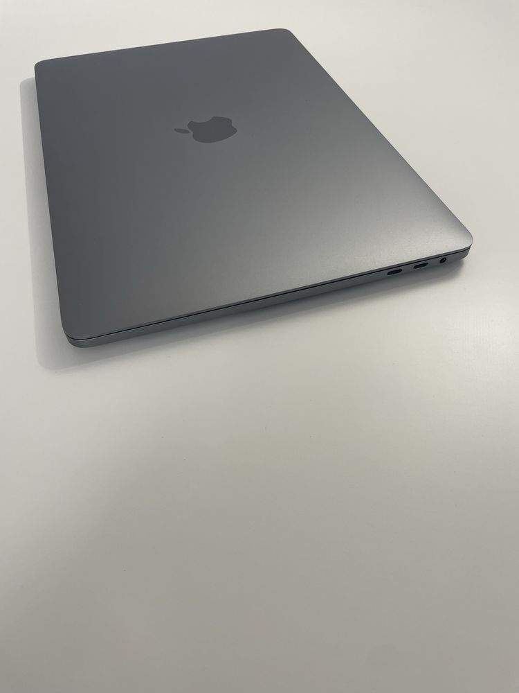 MacBook Pro 2019 13” Space Grey, i7, 16Gb, 500Gb