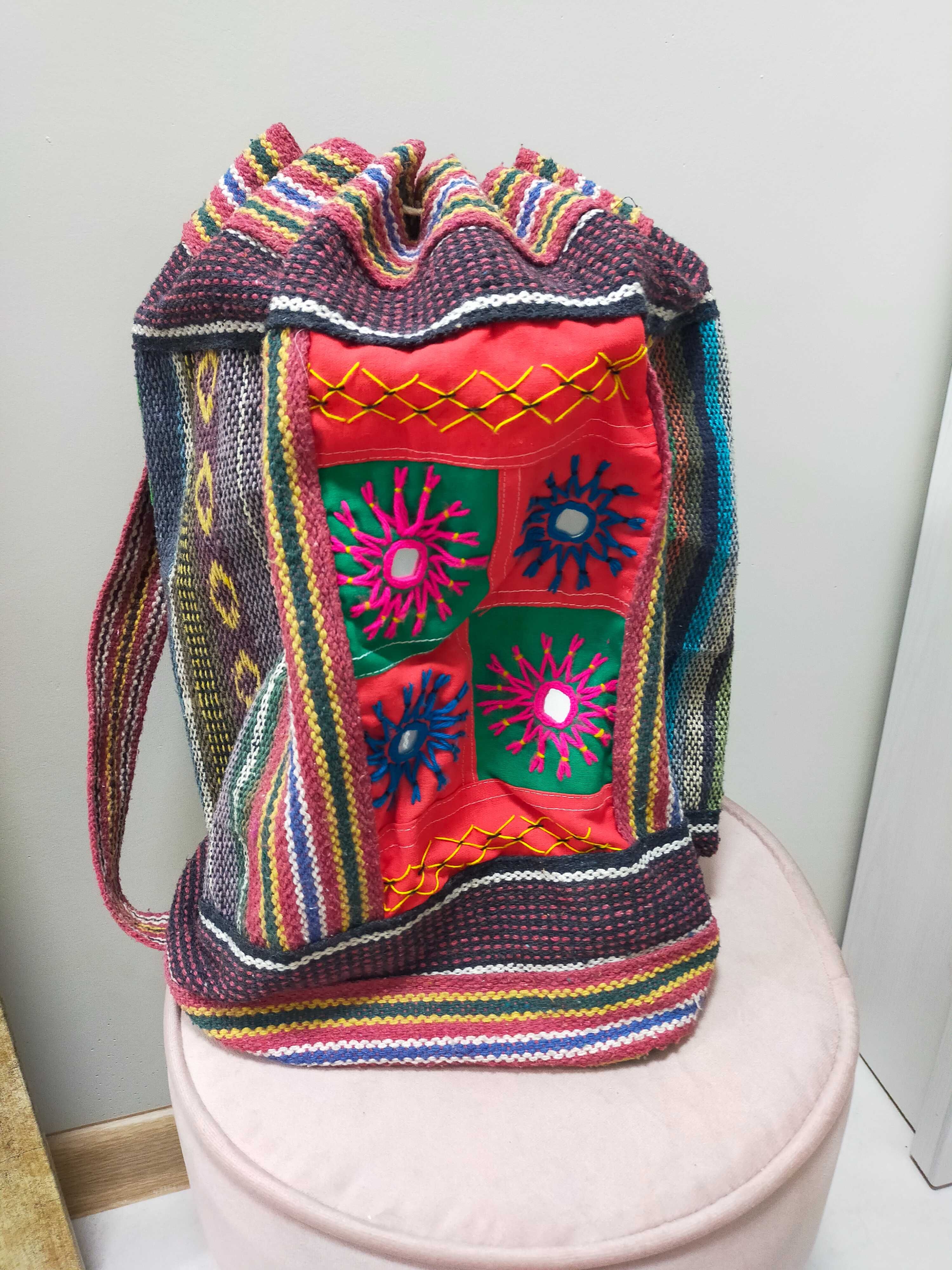 яркий рюкзак в этно-стиле