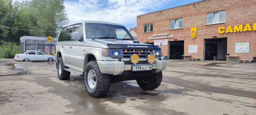 Продам Mitsubishi Pajero 2