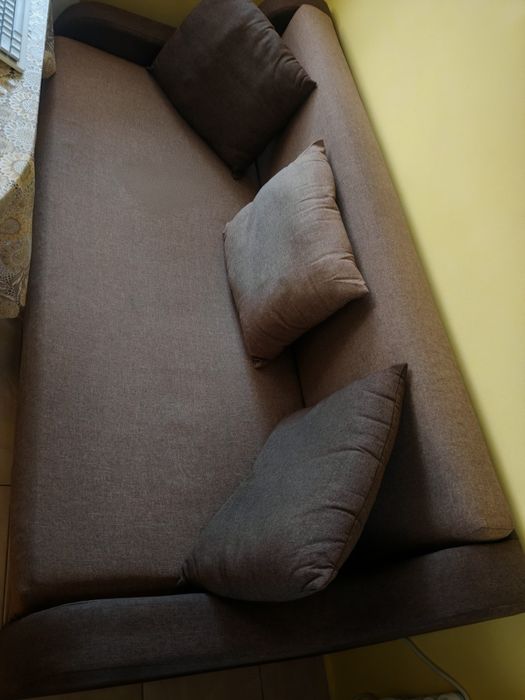 Триместен разтегателен диван