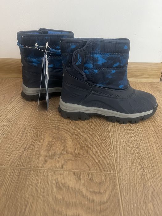 Нови детски ботуши/апрески 30н