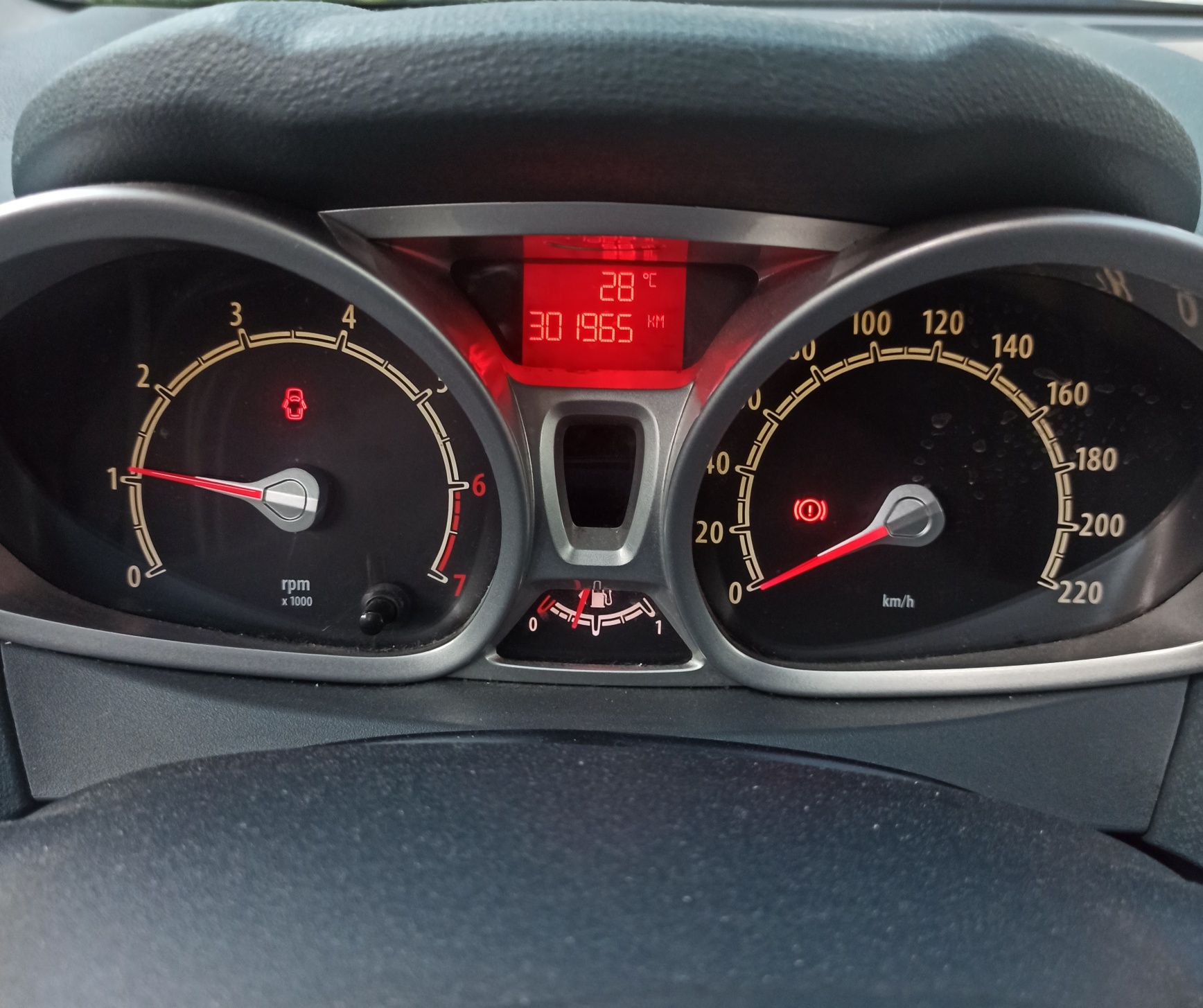 Ford Fiesta 1.4 бензин/ газ  2010г.