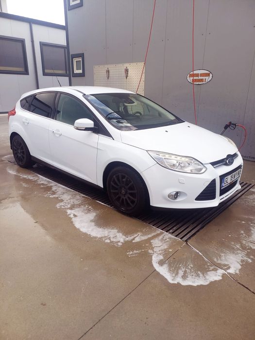 Vând Ford Focus 1.6 benzina