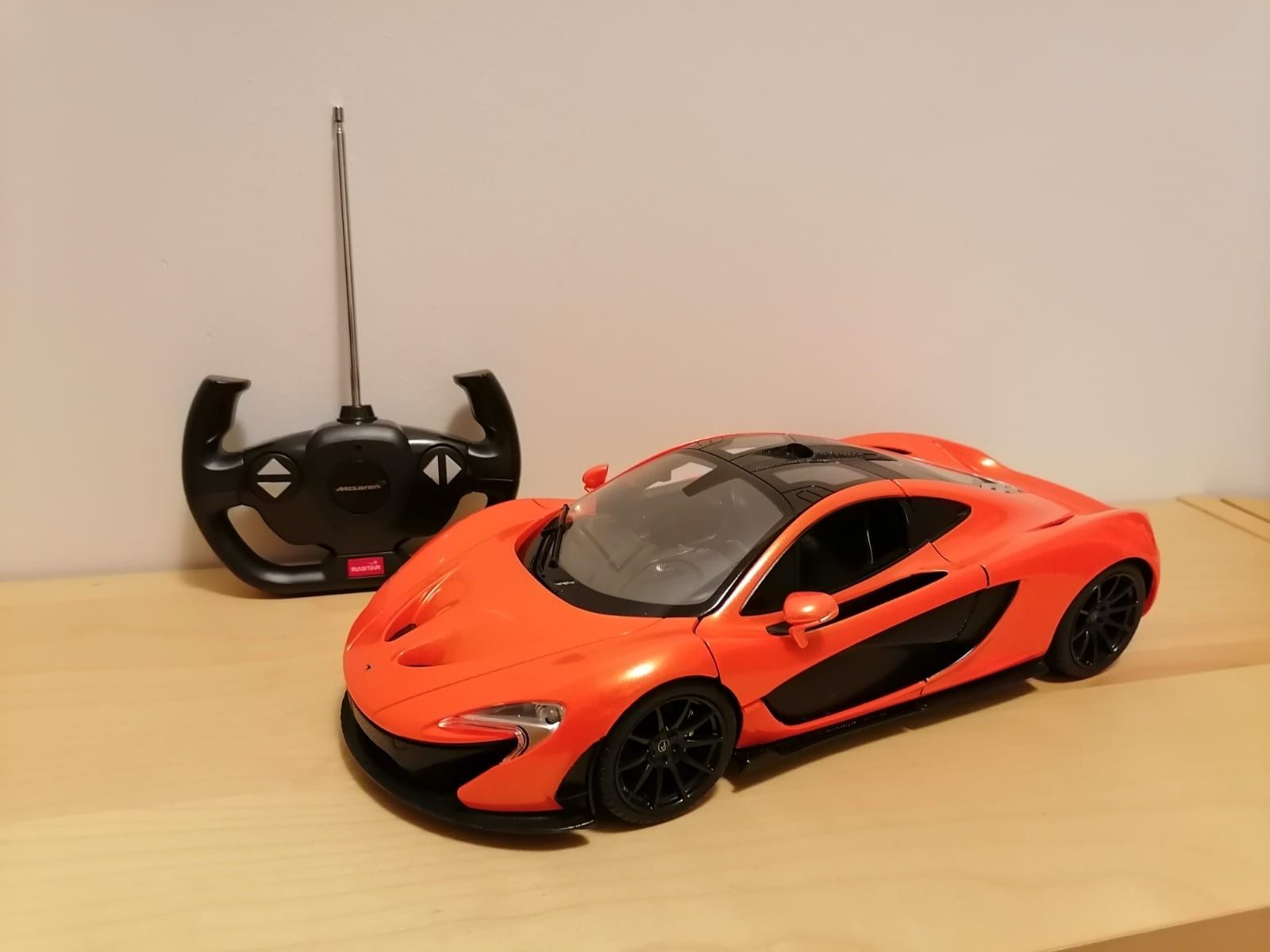 Masina cu telecomanda McLaren P1 1:14, Portocaliu