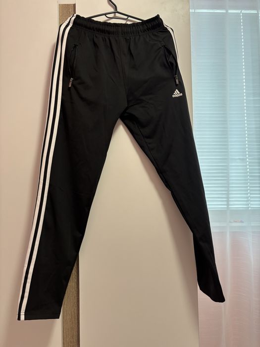 Черен комплект.