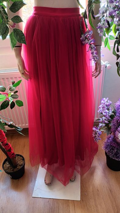 Vand fusta rosie de voal