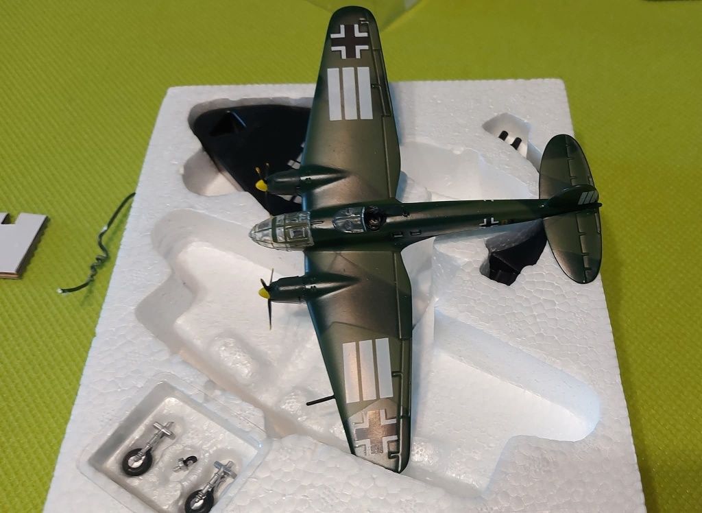 Декорация за бюро. Самолет Heinkel He-111 . Цена:40лв.