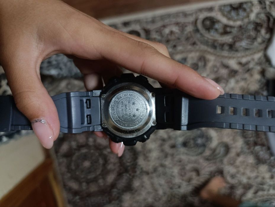 Qo'l soati bolalar va kattalarniki