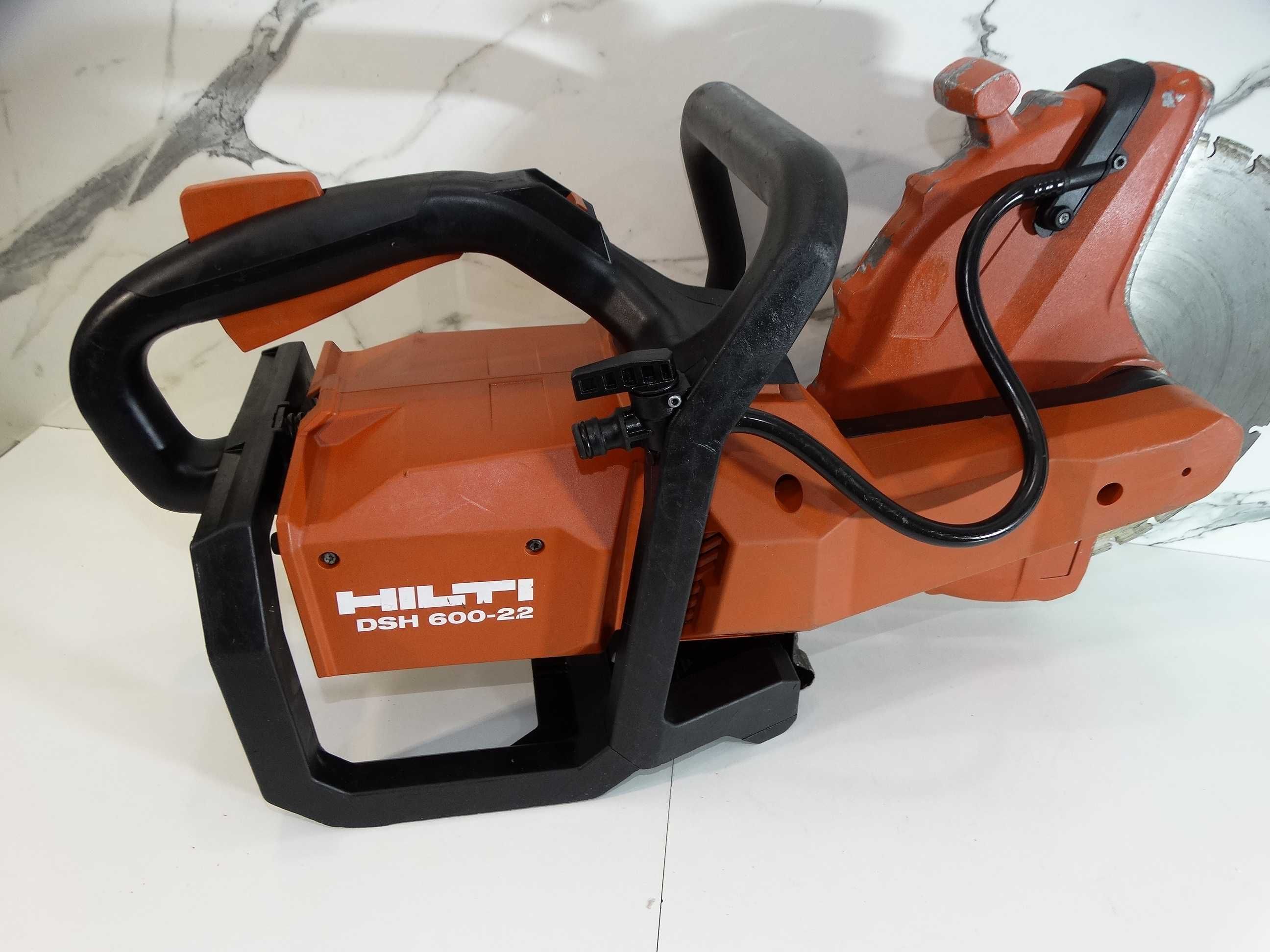 Hilti DSH 600 - 22 / Nuron - Акумулаторен фугорез  300 мм