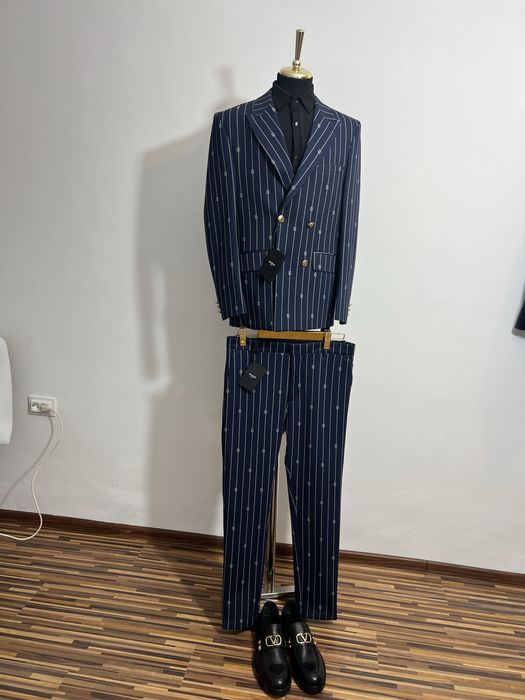 Costum prntru orice eveniment din viata ta Balmain
