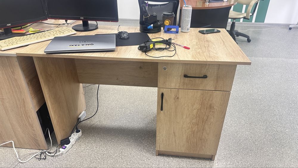 Столы разные за 10 000 и 12 000