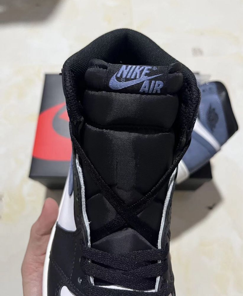 Air Jordan 1 Retro High Blue Moon