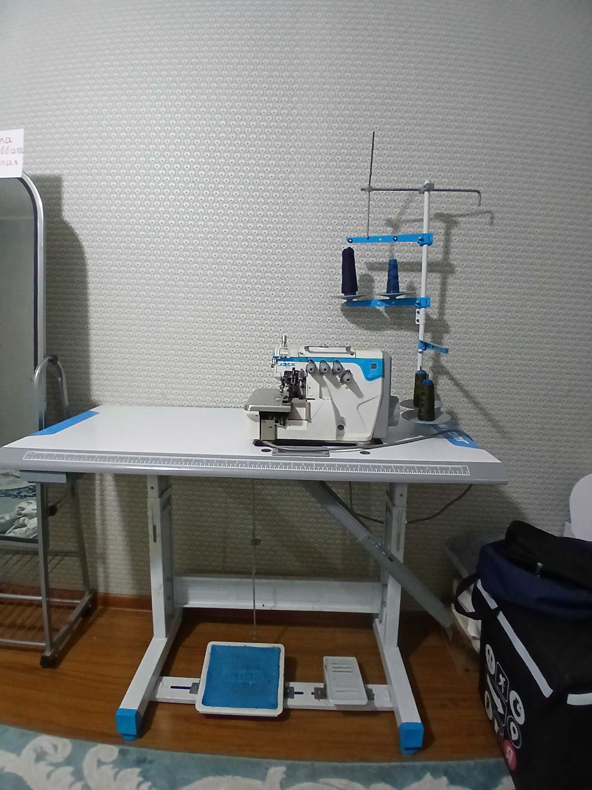 Оверлок jack machine