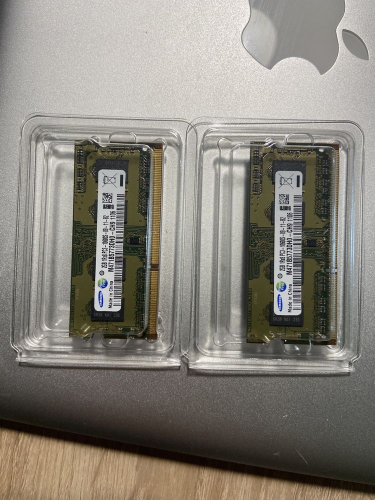 2x2GB DDR3 1066 MHz Apple MacBook Pro