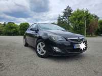 Vând Opel Astra J 2011