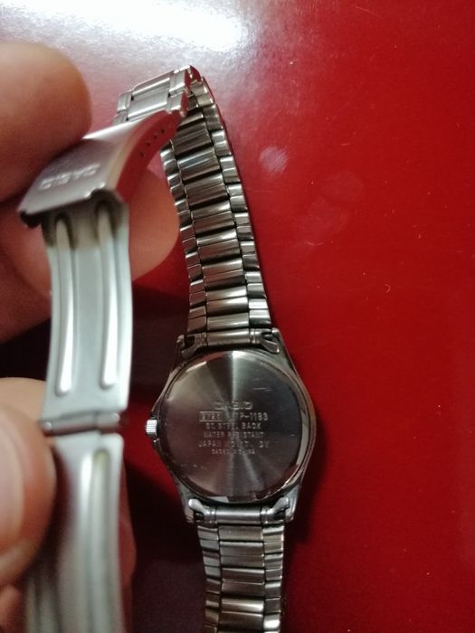 Ceas Casio pentru femei.
