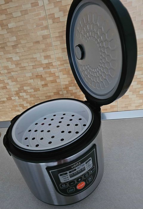 Мултикукър Voltz V51985C5, 930W