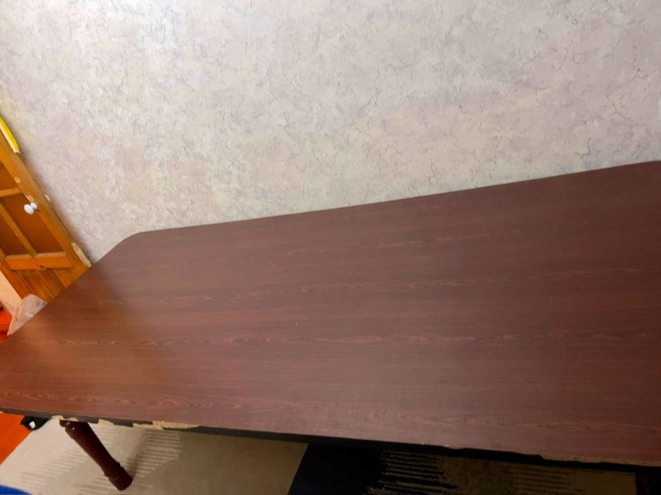 Стол со стульями