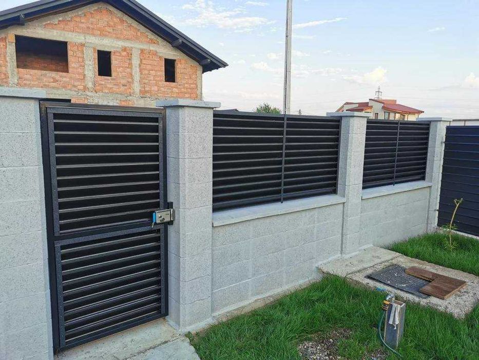 Garduri si porti din panou stil jaluzea de diferite modele la comanda