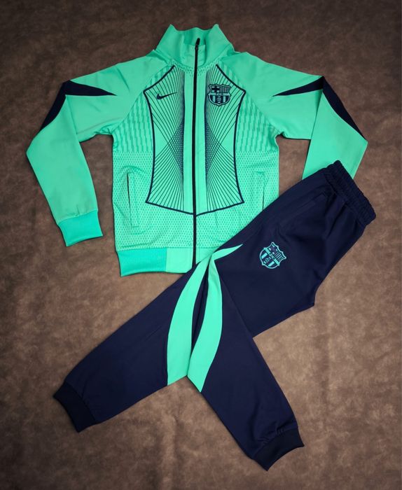 Детски анцузи на футболни отбори