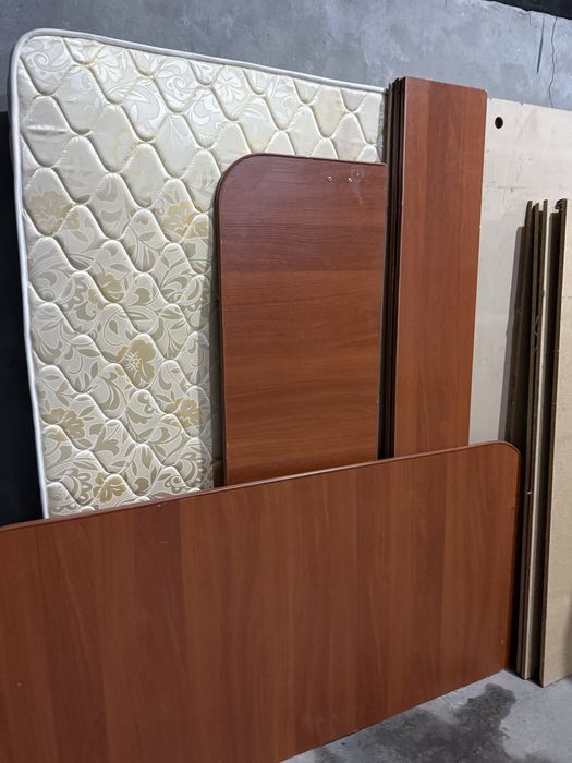 Сотилади Срочно 2 кишилк спални холати зур