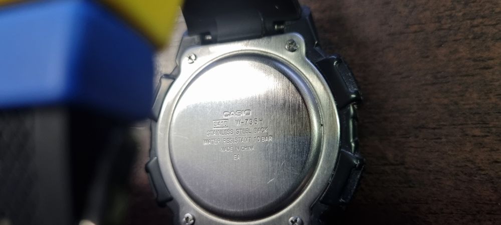 Ceas Casio cu alarmă