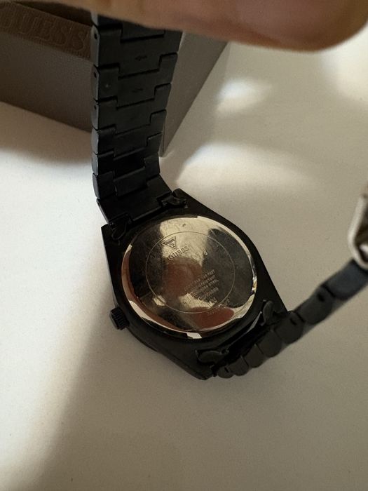 Часовник GUESS GW0265G9