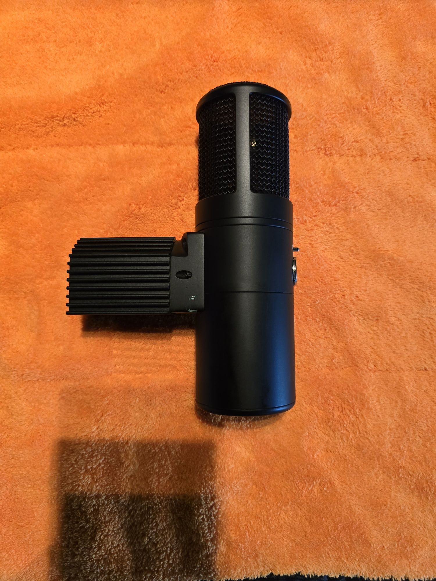 Микрофон Warm Audio WA-8000