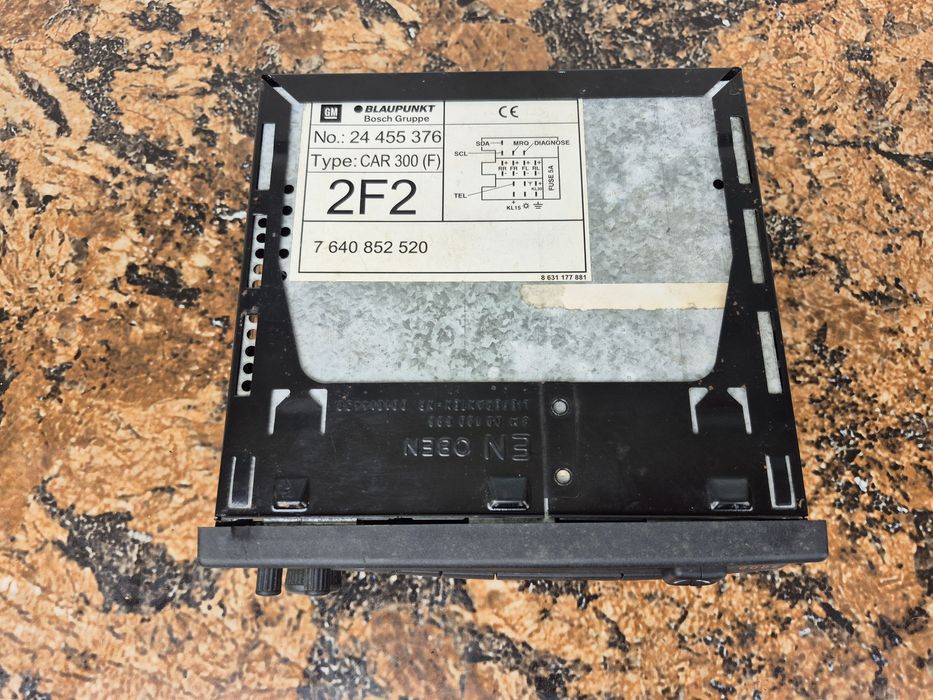 Vând casetofon auto marca Blaupunkt model Car 300 RDS