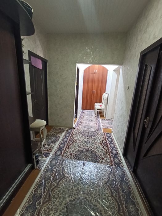 Kadshva bozor 86 bogʻcha  ropparasida 3 hona yevra remont dom