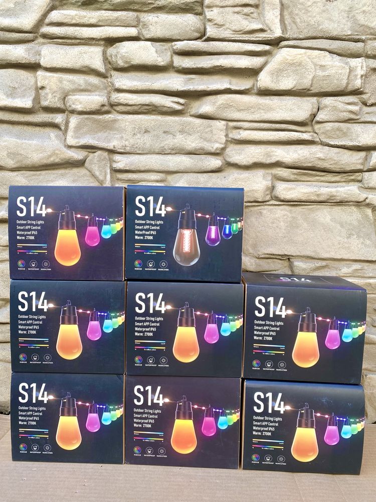 Страхотни нови смарт лампи съчетание от 84 светодиода и 15 RGB крушки