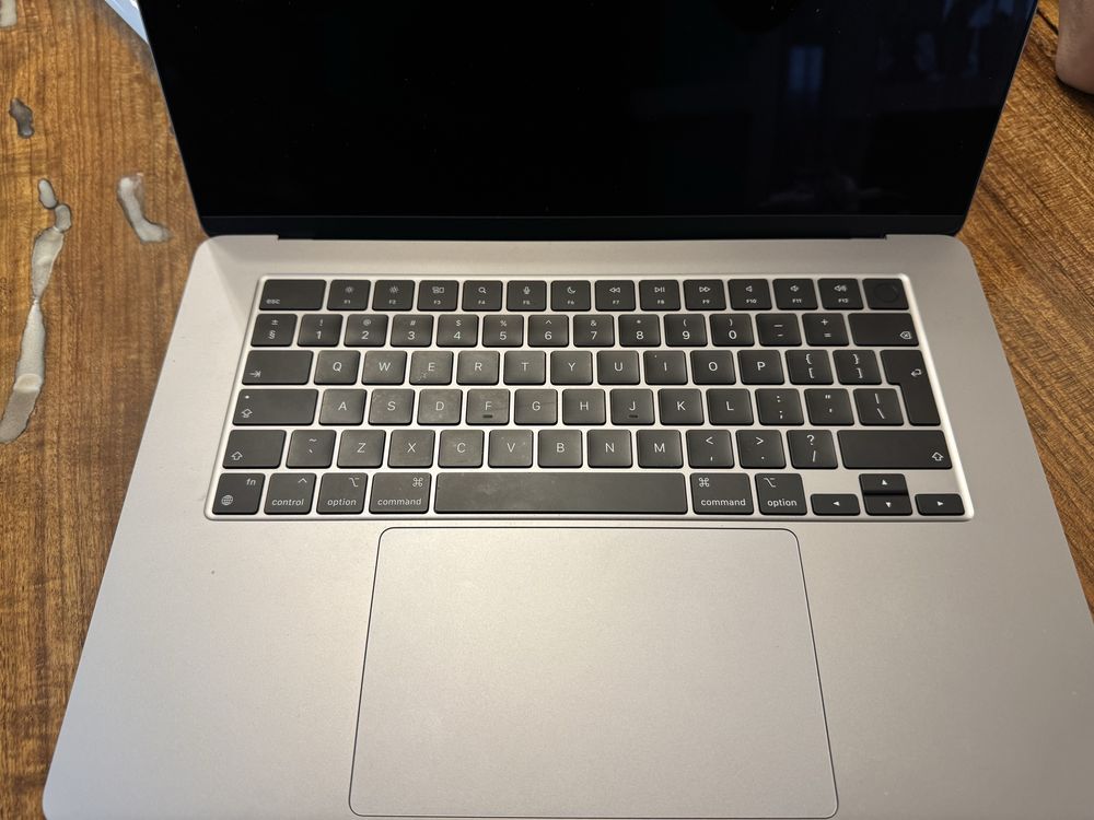 Mackbook air 15.3