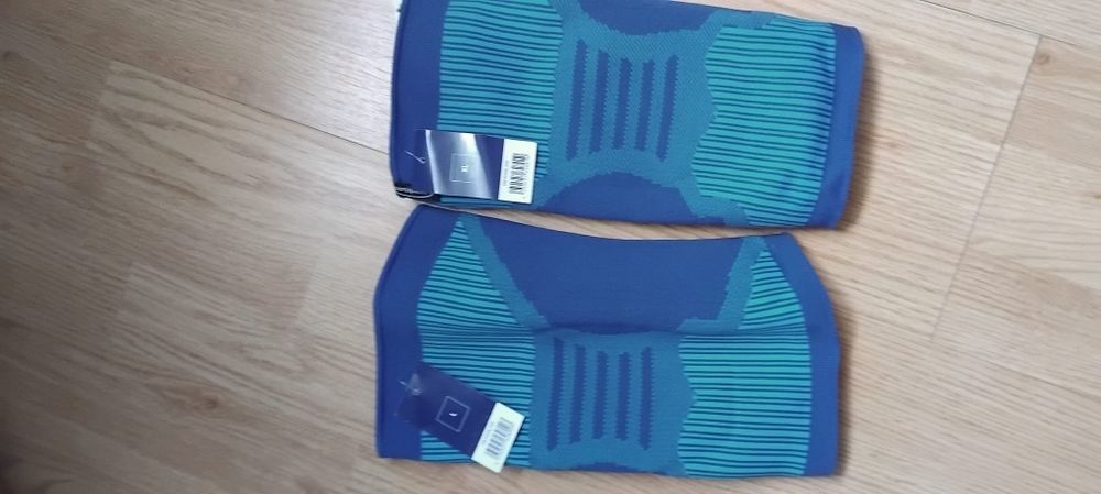 Genunchiere Sensilplast ,cu pernte de racire