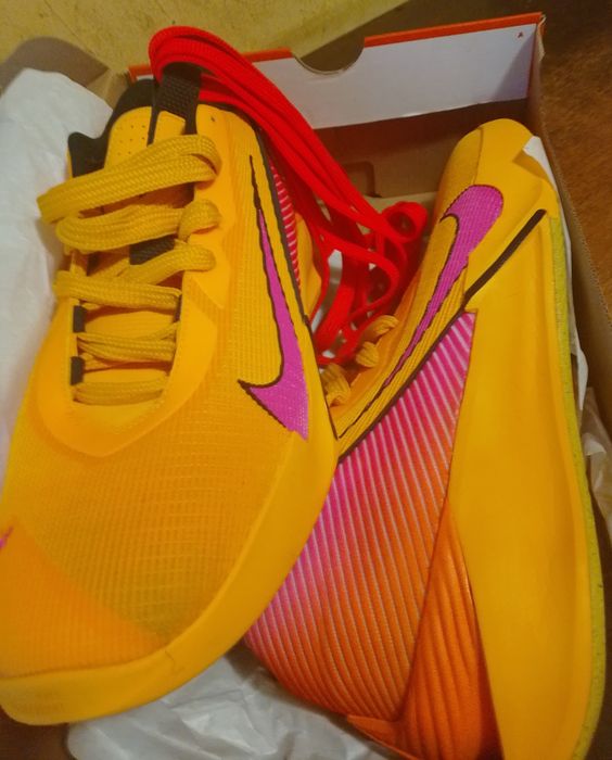 Nike.C.T.Jump Academy