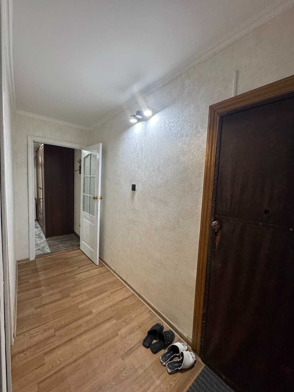 Продается 2 комн. кв. Р-н пам. М.Маметовой