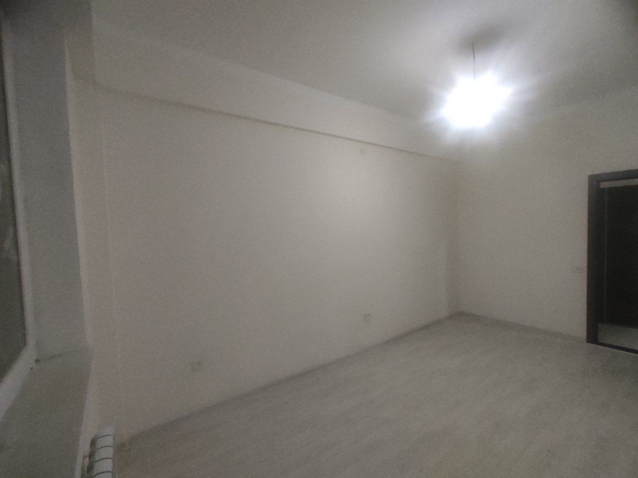 3/6/7 kvartira sotiladi. 7-mikrorayon