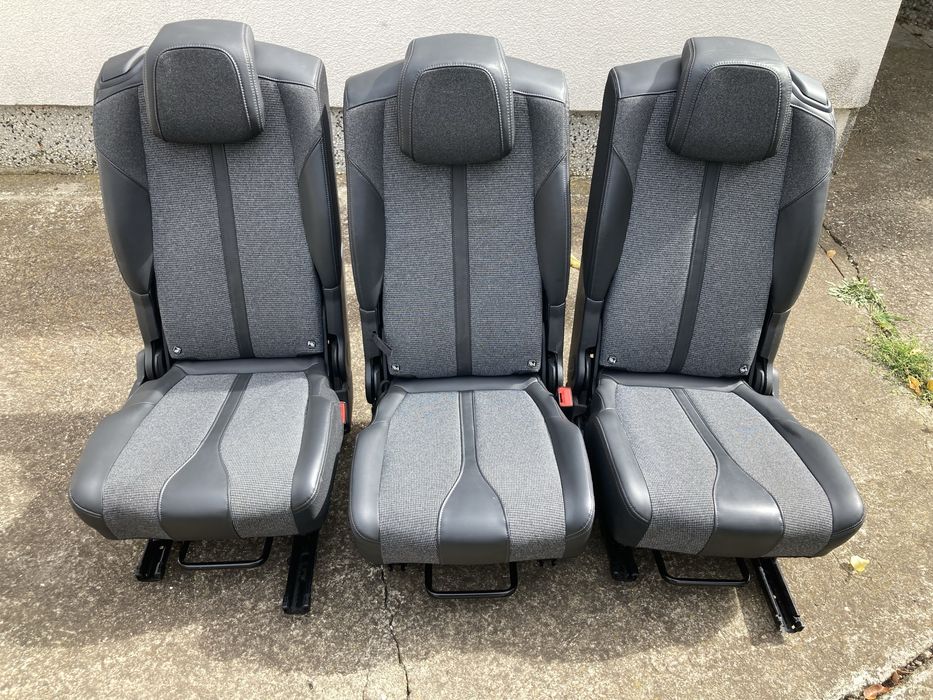 Седалки Пежо Peugeot 5008