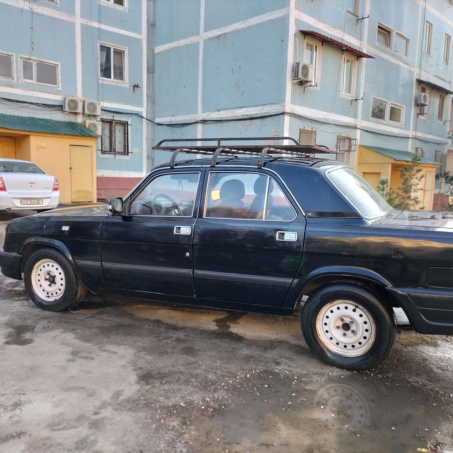 GAZ 31 10 volga yili 2001