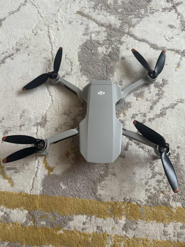 Дрон dji mini 2 fly more combo