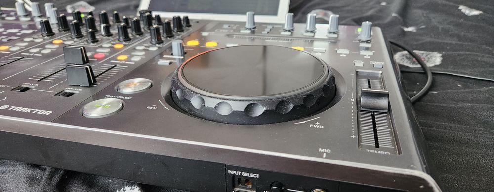 Pioneer ddj t1 consola dj schimb cu shure glxd