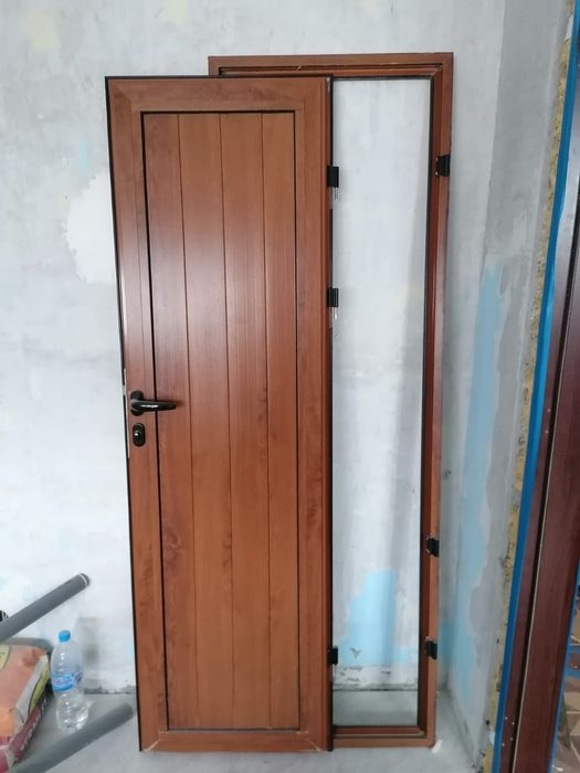 PVC врата за баня