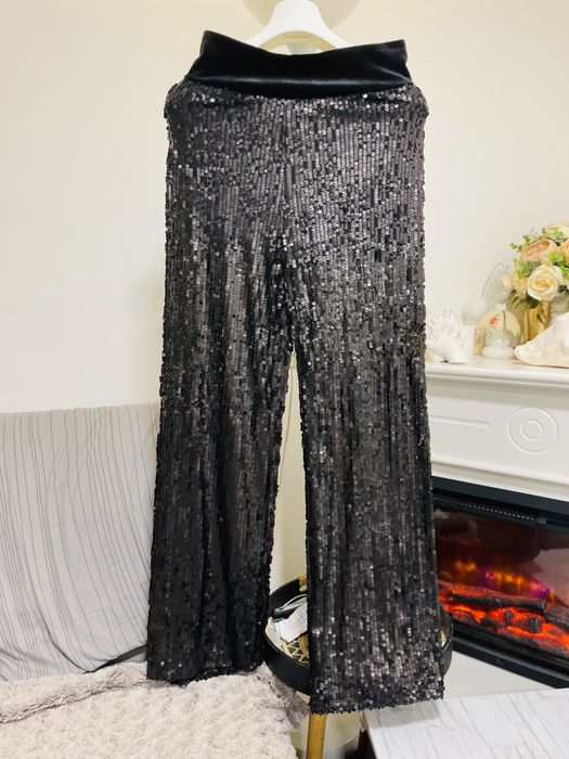 Set /pantaloni cu paiete si top