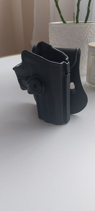 Toc pentru pistol Glock 17/22/28/31/34 cu retentie pentru mana dreapta