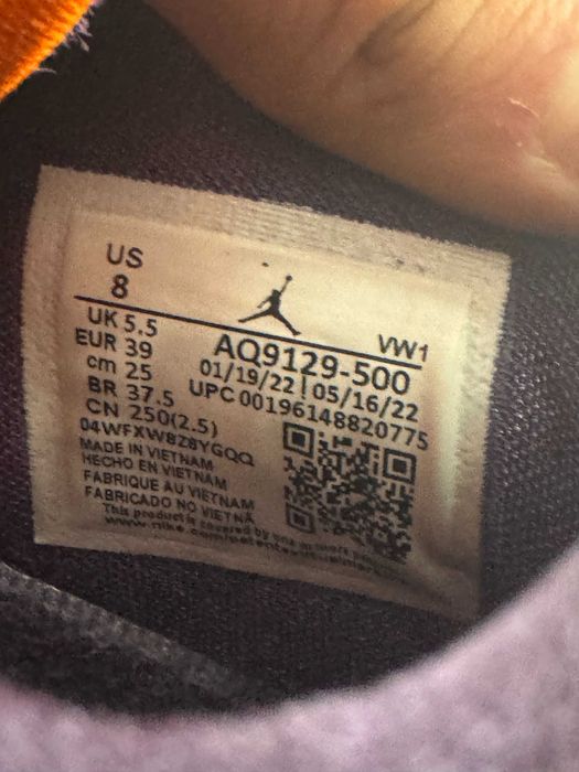 Air Jordan 4 Retro "Canyon Purple"