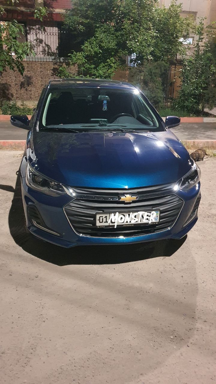 Машина Onix Primer 2 TURBO Люк Chevrolet автомобиль автомат