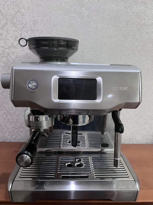 Кофемашина Bork C807