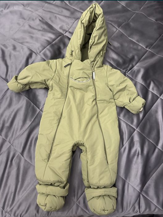 Продам детский комбинезон осень зима