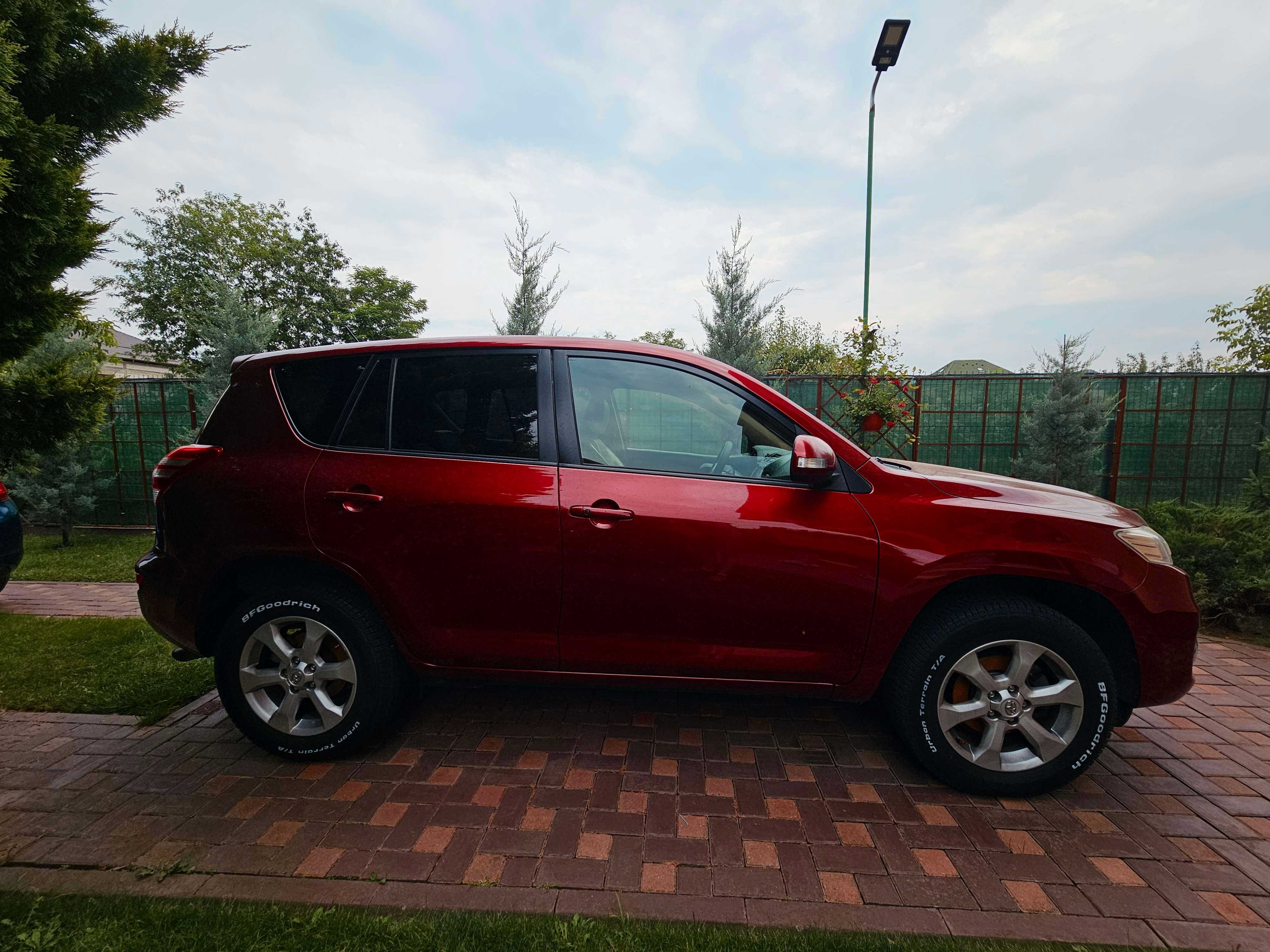 Vand Toyota Rav4 2010 2.2 D4D MT - 4X4  Pachet Luxury